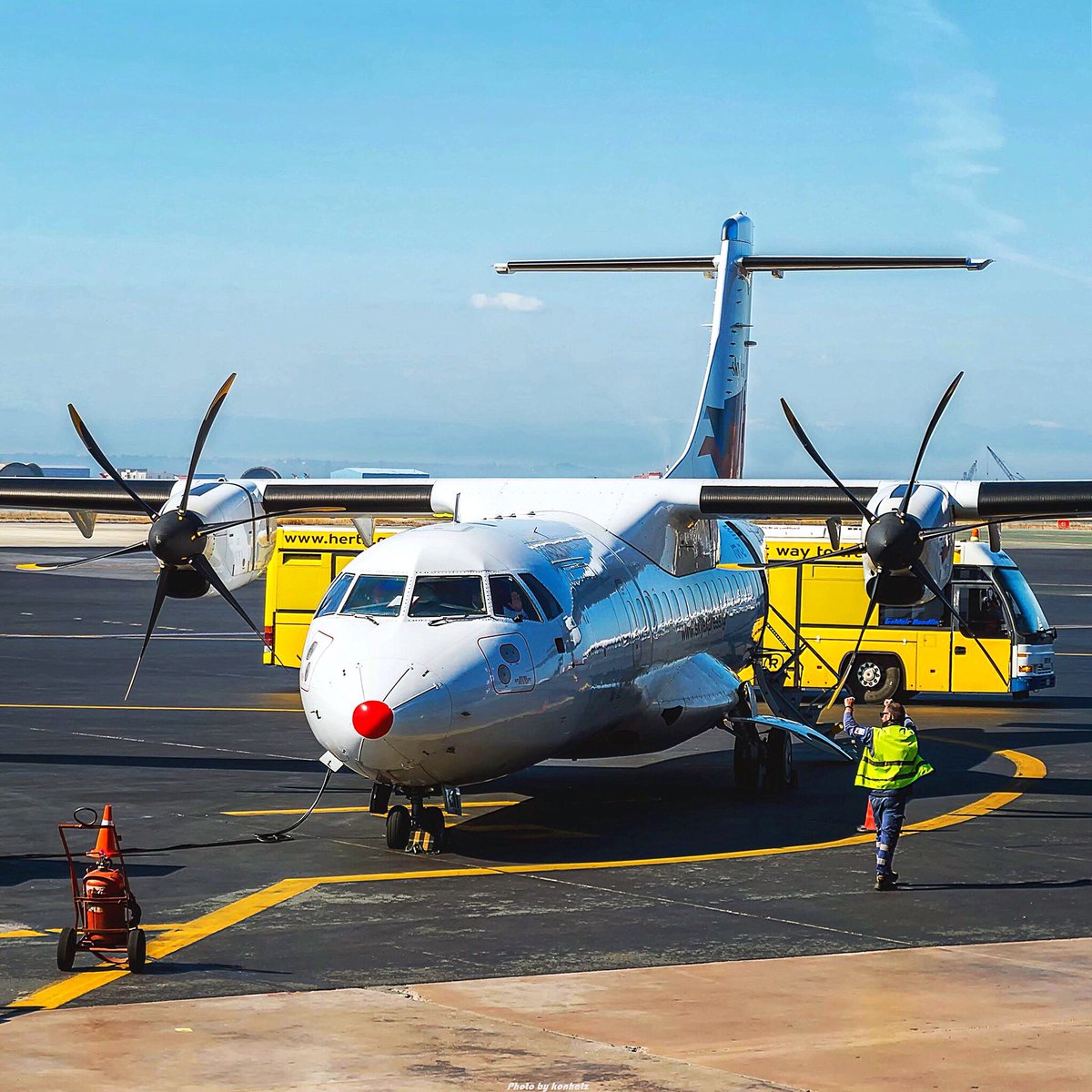 ATR42 of Sky Express in SKG!🛫
-
@ATRaircraft
#skyexpressgreece #skyexpress #GQ #ATR #ATR42 #ATRintolife #Thessaloniki #aircraft #skg #lgts #airplane #airport #aviation #Makedonia #avgeek #weareislanders #ramp #wanderlust https://t.co/oeOcTzI2nw