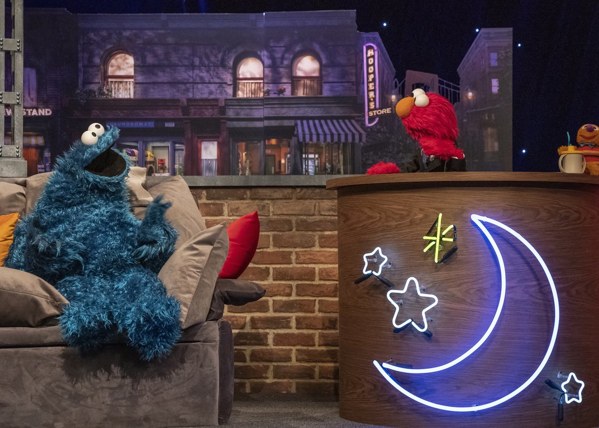 Join the Sesame Street gang for singing, dancing, games and more – all before bedtime! Watch The Not-Too-Late Show with @Elmo, streaming now on @hbomax. #NotTooLateShow https://t.co/HuSzCnwjTe