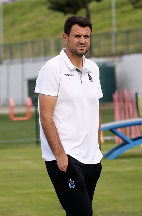 5 derbi 4 galibiyet 1 beraberlik.Kulağını tıka devam et hocam. Nağmalup çifte kupa alacaksın.