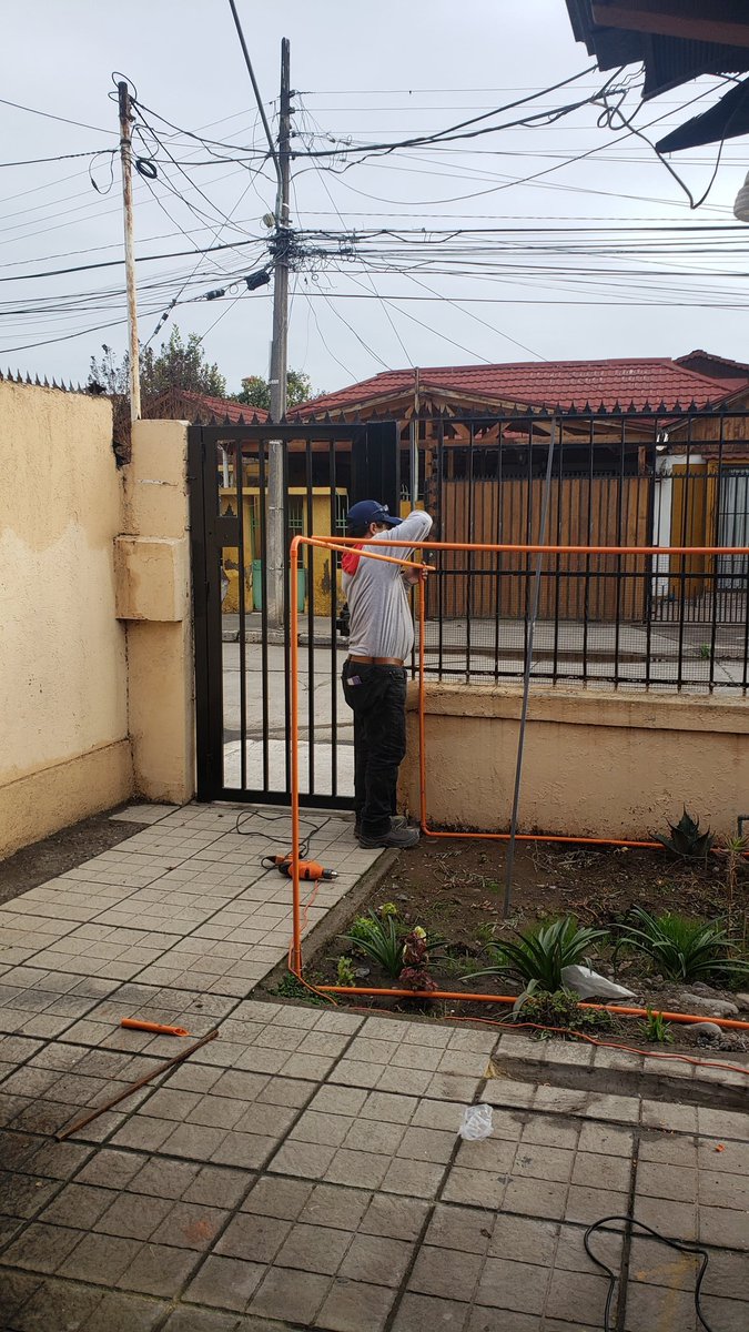 mopititita's tweet image. Proyecto #invernadero , #Compostera funcionando 🐛🐛, lechugas 🥬🥬,proyecto de #puerros.(ojalá germinen)...
Separo las latas y elimino por separado y un reciclador las recoje... 
#dejéDeTinturarme el cabello
#VidaAutosustentable 
Disminuir mi  #HuellaDeCarbono 🌎❤💜🙌🏾🤗