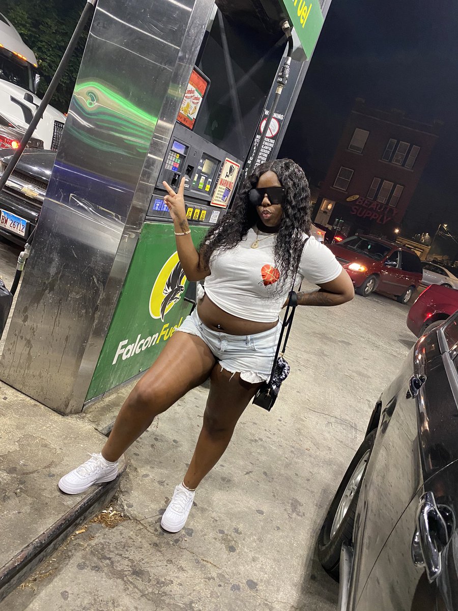 Denikaaa_x's tweet photo. I just want a nigga who gon’ slurp me like an Icee😚👅💦 https://t.co/cEJQtW9AoW