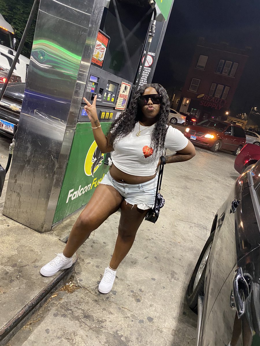 Denikaaa_x's tweet photo. I just want a nigga who gon’ slurp me like an Icee😚👅💦 https://t.co/cEJQtW9AoW