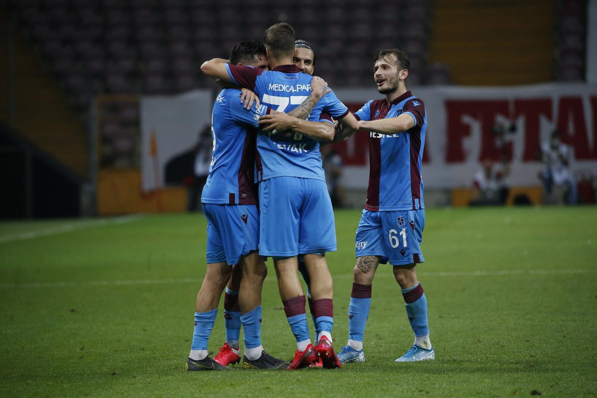 4 - Süper Lig'in 2010/11 sezonundan bu yana Galatasaray deplasmanlarında en fazla galip gelen takım Trabzonspor. Kemençe.