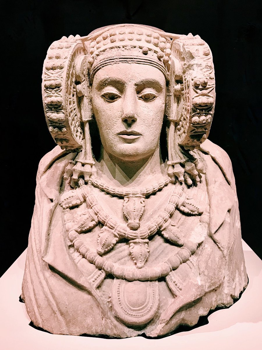 ELCHEHere they pay tribute to the famous Lady of Elche, a limestone bust that was discovered in 1897.