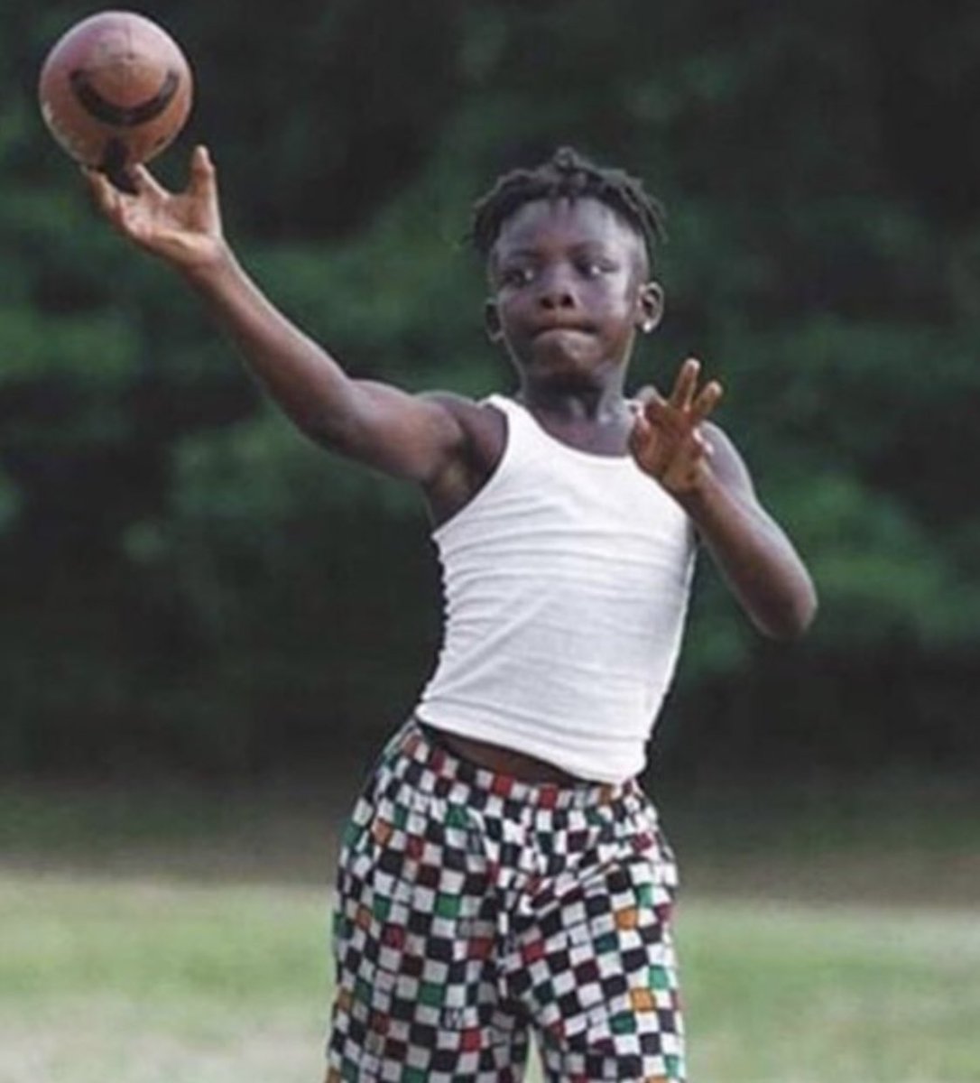 Our thoughts and prayers are with the family of 11 yr old #DavonMcNeal, who was shot and killed while on his way to a community cookout last night. 
Anyone with information about the case is urged to call the police at 202-727-9099 or text tip line at 50411. 🙏🏾#StopTheViolence