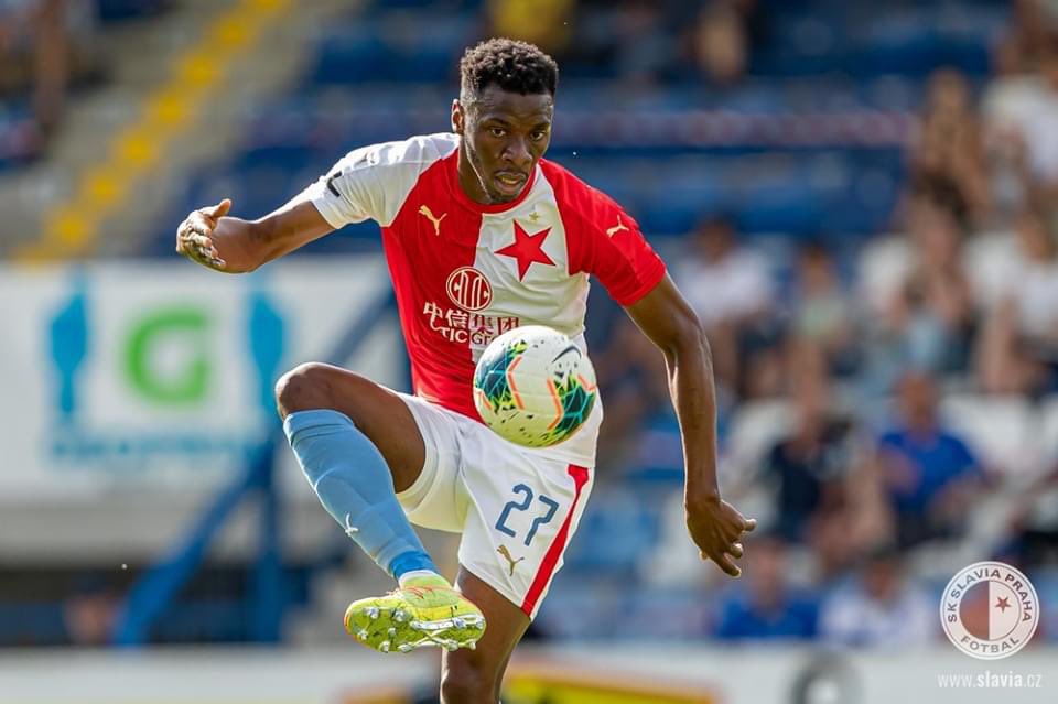 ibratraore27's tweet photo. Good job +3 points✅
Happy to score⚽️💪🏾🙏🏾
#hotovo20#mistri🔴⚪️🏆 https://t.co/JAmGFebed0