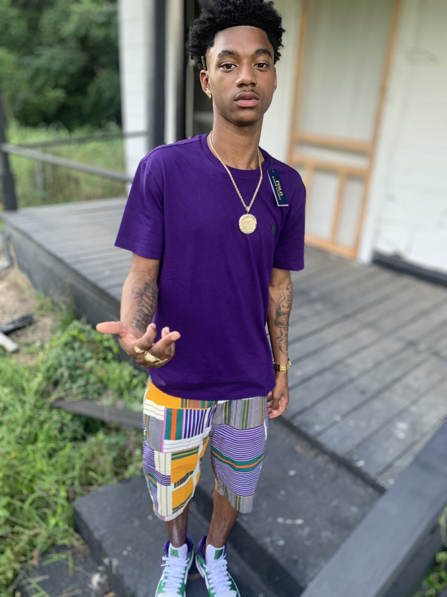 WHITE_BOI0's tweet photo. I Thought a Broke Nigga Said 🗣Some Talking Shxt But They Still Ain’t Saying Nun We Gone Trap🏚Dis Bitch Out To Da Feds Kome...💚💜 #LLGranny #RipEyeball https://t.co/z7ZmiJVoKk