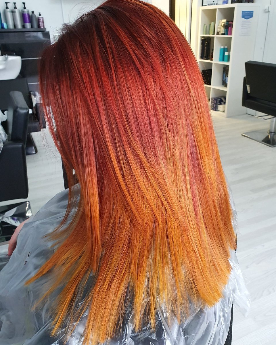 LuxuryHairByLT's tweet photo. #bold @olaplex #mydentity @guy_tang @barbicideblue #barbicide #cleansalon #safesalon #liverpoolhair #liverpool #rapidresponse #garston #garstonsalon #liverpoolhairsalon #covid19 #coronavirus #lockdown #quarantine #hairsalon #england #southliverpool #olaplex #moroccanoil https://t.co/6TT1JjkzQN