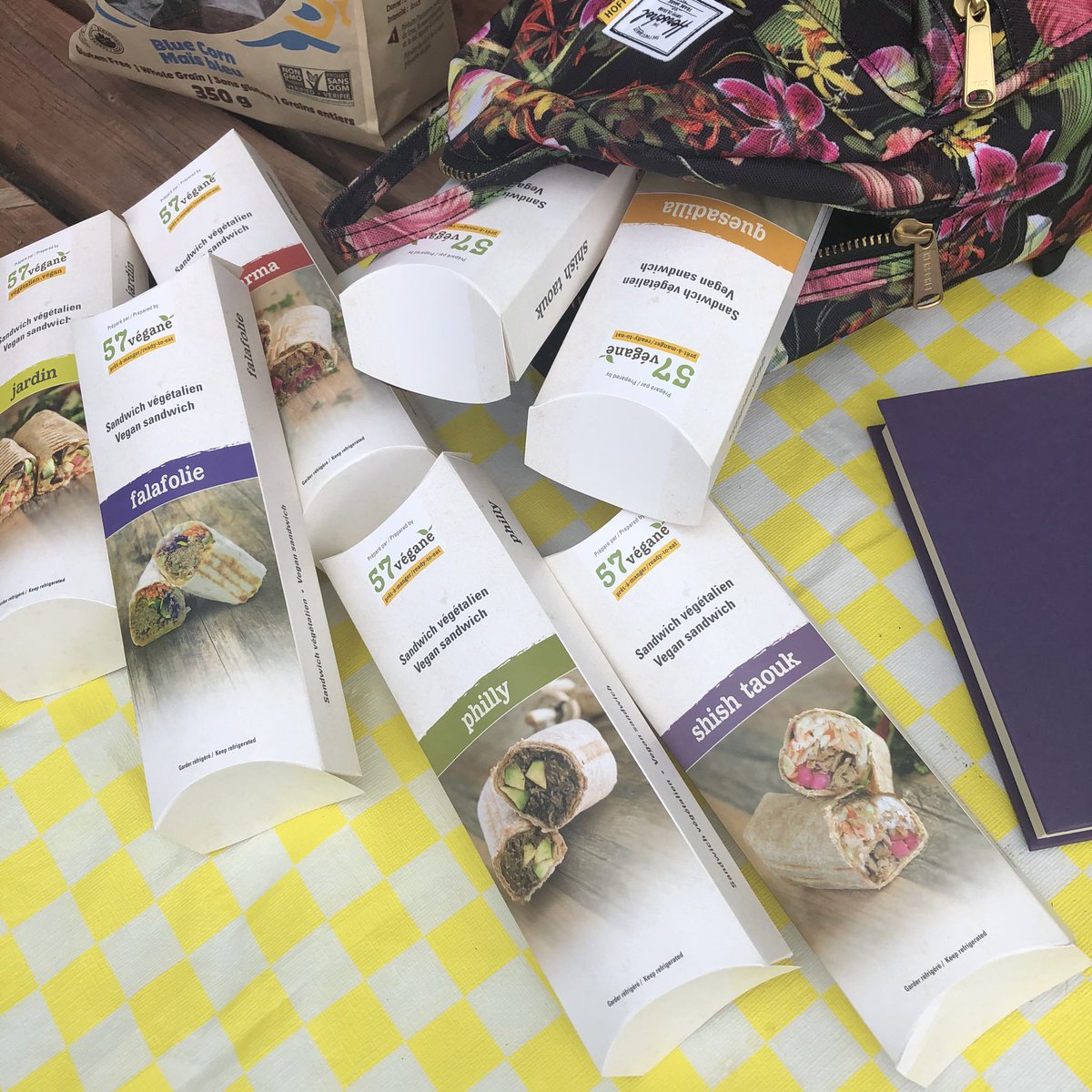 57Vegane's tweet photo. You just make sure to enjoy the summer, we'll take care of the food🌞✌🏻Grab-and-go #vegan sandwiches. 🌱Enjoy them heated or cold. 😎 #57vegane #veganmontreal #readytoeat https://t.co/YdnxT5ScTD
