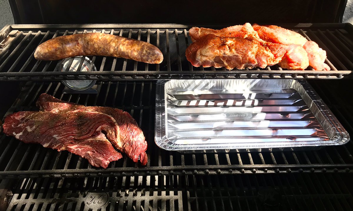 Stimmy7's tweet photo. @Masterbuilt #teammasterbuilt
Hanger Steak, reverse seared, country pork ribs, cooked to pulled pork status, pork garlic and fennel sausage #Team1050 https://t.co/1mo7ljmogM