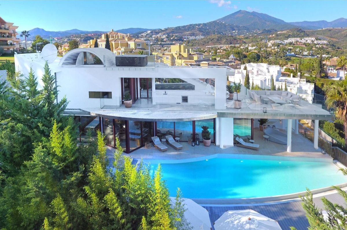 rentingmarbella's tweet photo. Marbella last minute holiday villa rentals available - https://t.co/P5nCIA8NcY
#Marbella #PuertoBanus #luxuryvilla #luxurylifestyle #villarental #beachvilla #marbellarentals #marbellavilla #costadelsol #covid #summerholiday #concierge #luxuryvillarental #vacation #luxuryvacation https://t.co/WVLpPpR5g4