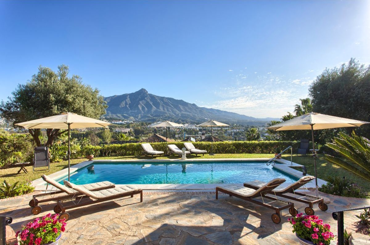 rentingmarbella's tweet photo. Marbella last minute holiday villa rentals available - https://t.co/P5nCIA8NcY
#Marbella #PuertoBanus #luxuryvilla #luxurylifestyle #villarental #beachvilla #marbellarentals #marbellavilla #costadelsol #covid #summerholiday #concierge #luxuryvillarental #vacation #luxuryvacation https://t.co/WVLpPpR5g4