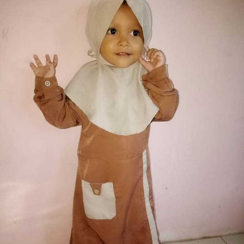 whydate's tweet photo. Galau itu ketika anak sudah berhasil toilet training sama ibunya, tapi gak berhasil ketika sama simbahnya, padahal sebentar lagi ibunya bakalan sibuk sering gak di rumah😓😭 https://t.co/c89xGJFF4B