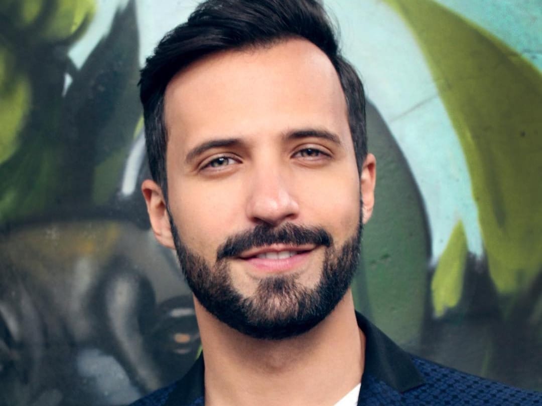 Resenhando's tweet photo. .: #ResenhaRápida: Rodrigo Massa, "O Último Dragão" da Netflix
Texto no link: https://t.co/eVMo4TG0Dv
#ResenhaRapida #RodrigoMassa #OÚltimoDragão #OUltimoDragao #Netflix #série #serie #séries #series #seriado #seriados #televisão #televisao #TV #ElÚltimoDragón #ElUltimoDragon https://t.co/BNF3OmVbE1