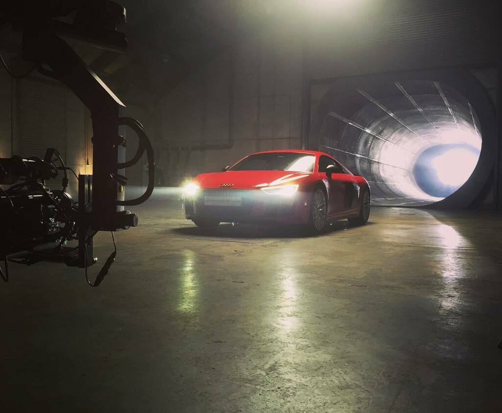 ngm_ltd's tweet photo. Supercar Sunday anyone?
#audir8 #audiukpress #carshooting #ngmservicesltd #shootsupport #lightattheendofthetunnel #supercarsunday #supercars https://t.co/55bzjLTuPI