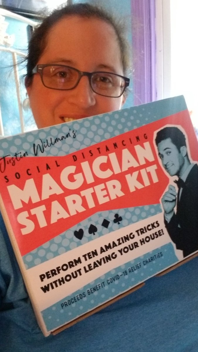 JuJuBeeGrrl's tweet image. Super stoked to learn 10 tricks from @Justin_Willman this week while on my staycation!! #MagicForHumans
