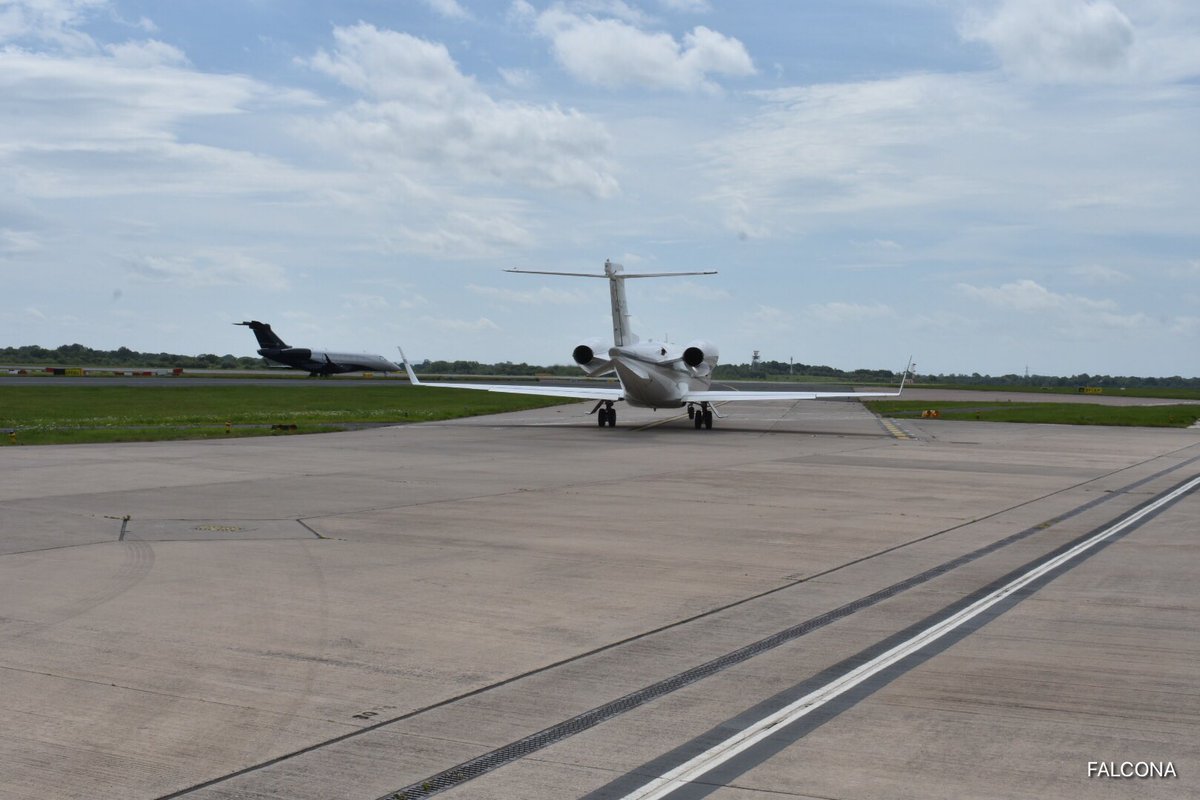 FalconaPJ's tweet image. The @bombardierjets #Learjet45XR (seats up to 8 people) all set for flight to #Mallorca with our passengers. 

#falcona