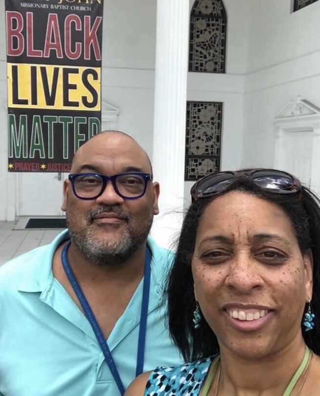 Jammin_w_Judith's tweet photo. Stopped by 
https://t.co/ko6TE0ZkYu
@YourStJohn , @JovanTDavis , Pastor.
💕 We miss worshiping in person, 😢 but praise 🙌🏽 God we can worship virtually every week via FB &amp; YouTube🙏🏽👍🏽😊 #yourstjohn #stjohnproud @Jammin_w_Judith @StevenDKendall @MethAtHome https://t.co/KCCrFg0fAO