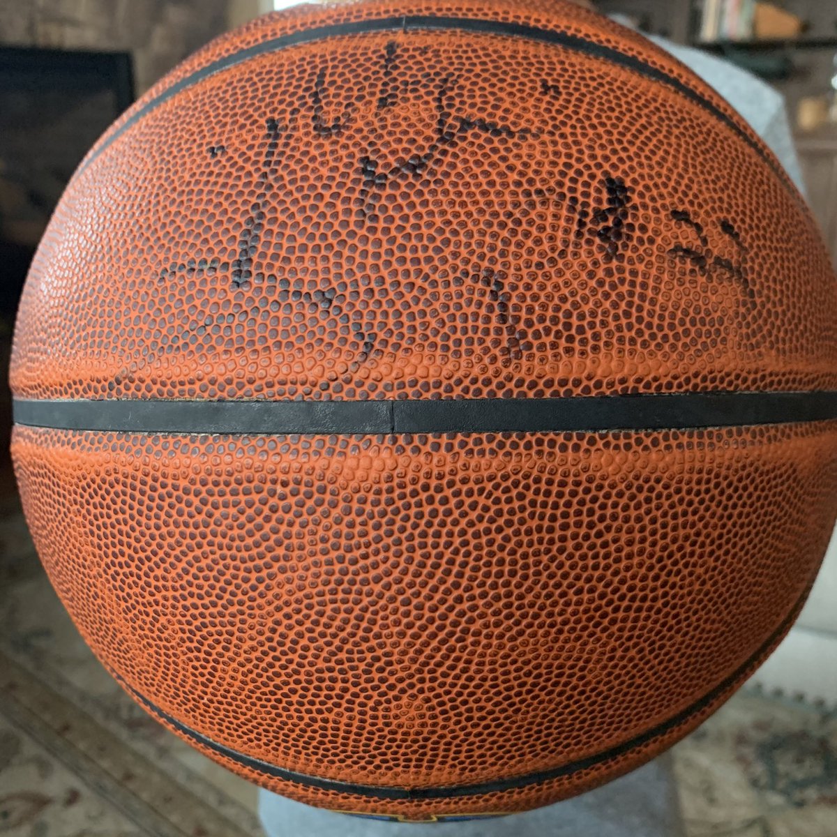 TiffRamsey's tweet photo. To the @ETSU_MBB fans out there in Twitter world... Who can help determine this autograph? π
#etsu #etsubasketball #etsualumni
@ETSUAthletics @etsu https://t.co/t5DFZ5A0N5