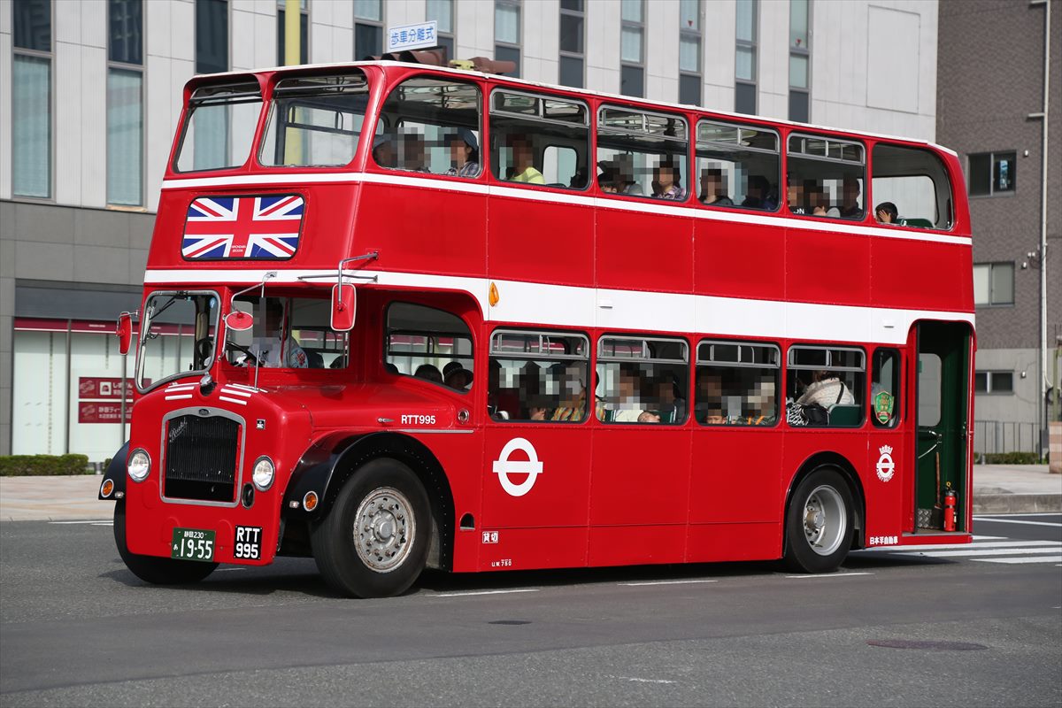 レインボー2 A Twitter 日本平自動車 静岡230あ1955 大鉄のトーマスイベントに今年はロンドンバスのバーディが増えました バンパーとお顔があるだけで印象が全然違いますね トーマス バーディ T Co Tyluglrknf Twitter