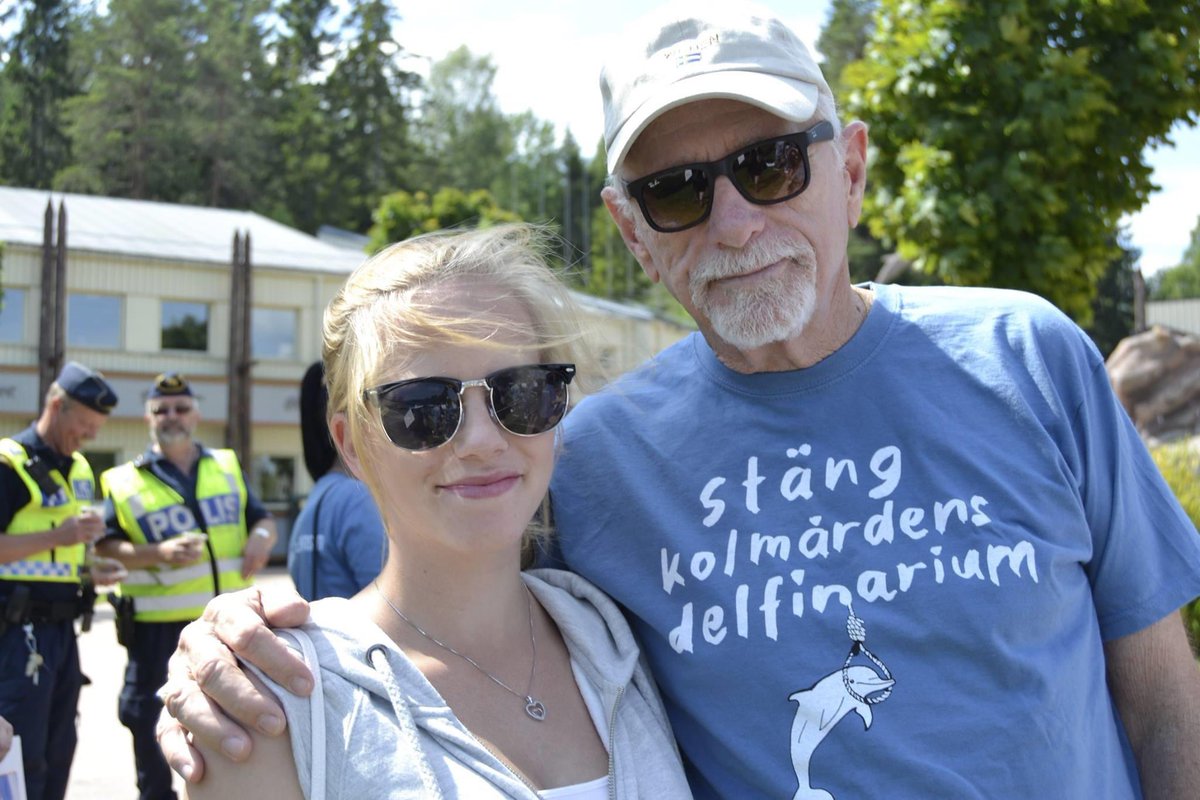 Tonjetindeland's tweet photo. 6 years ago today i met @RichardOBarry! I’m so greatful for meeting my rolemodel and standing up for the dolphins with him❤️ Thank you for everything that you do!! https://t.co/shOh54U2yB