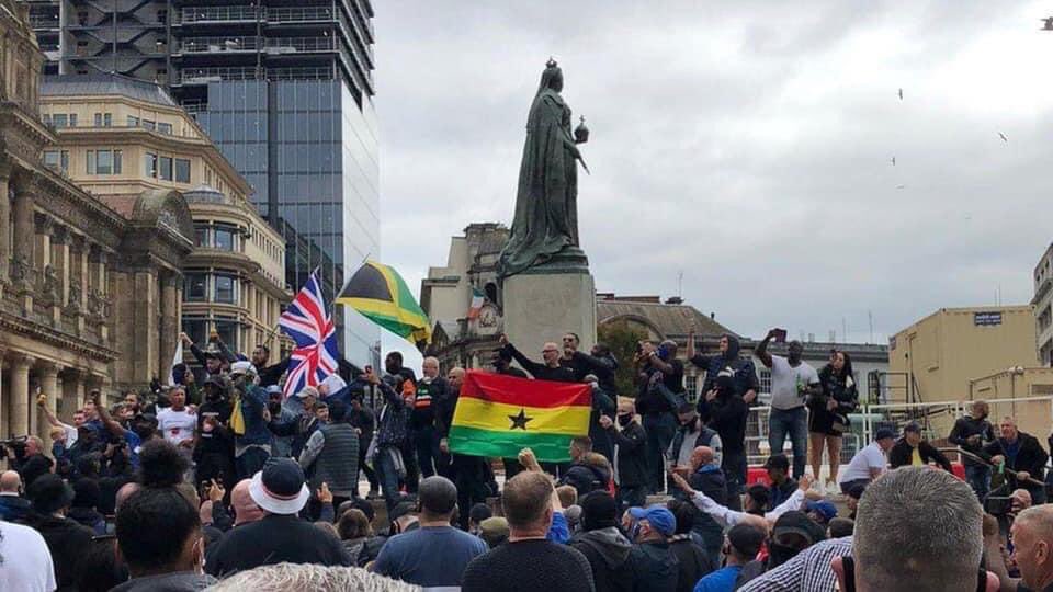TonyRivers1927's tweet photo. Birmingham City yesterday. An anti racist march displaying the rich heritage of their multicultural working class support which goes back decades. A million miles away from what we’ve seen in recent times from other factions . Hat off, Blues. https://t.co/gK9nQFhvsi