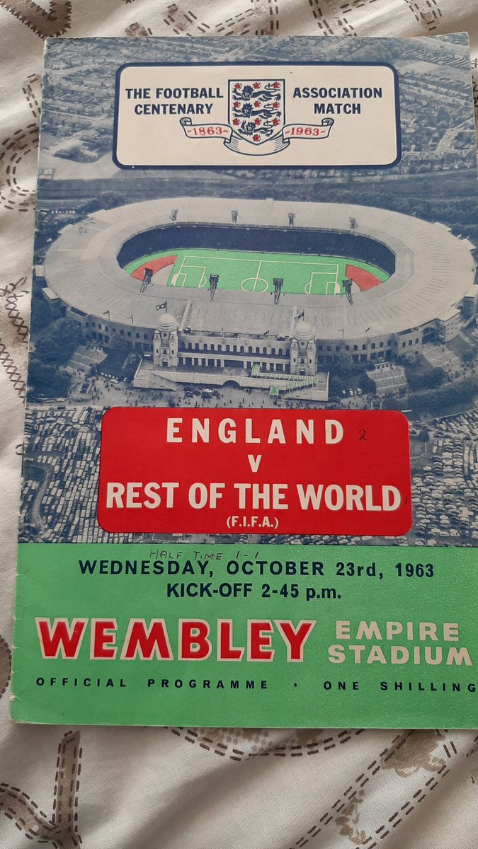 Kris_LXXXV's tweet photo. Before "1966 and all that"! Programme from the 1963 match England vs Rest of the World played at Wembley. Team shot signed by Bobby Smith, 1966 World Cup squad member George Eastham &amp; World Cup winners Ray Wilson &amp; Bobby Moore #englandmemorabilia #bobbymoore #englandprogrammes https://t.co/Bpz5fkPD9z
