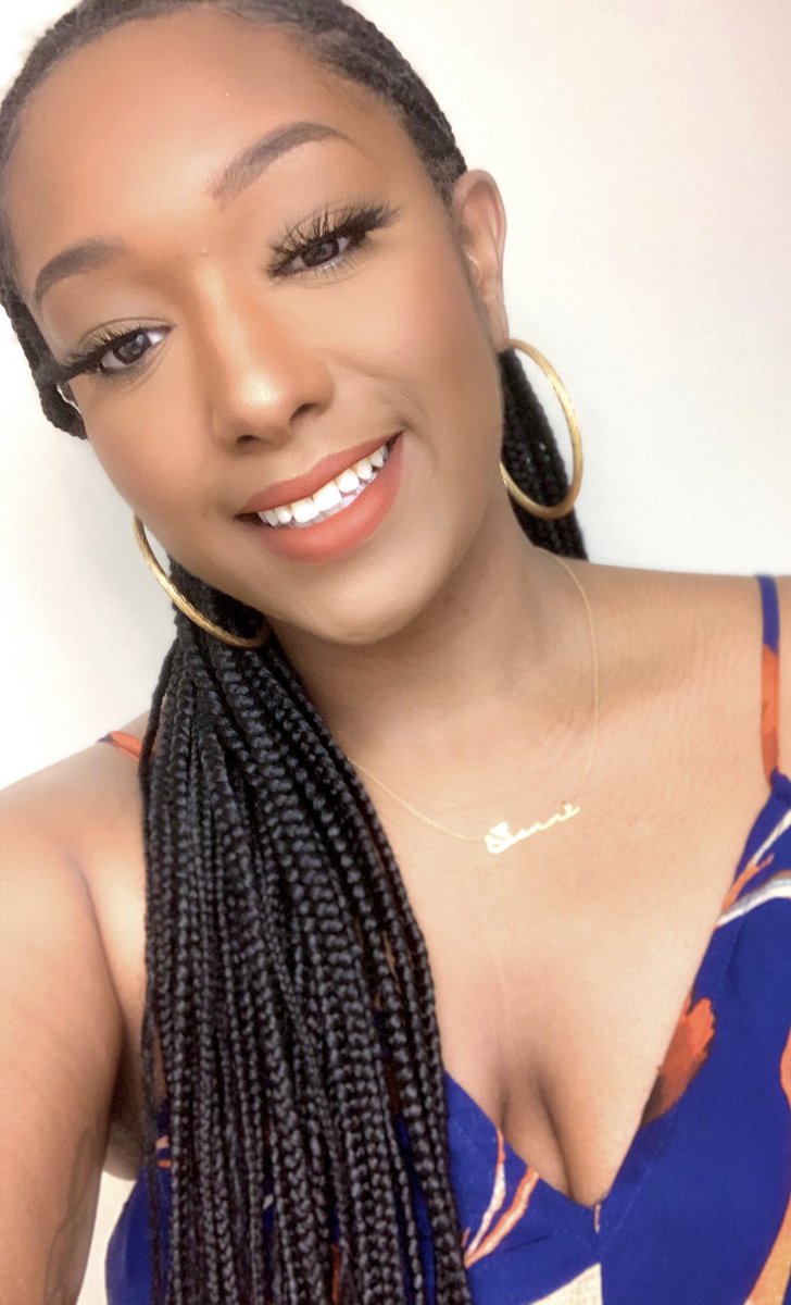 sonni_shine's tweet photo. Me yesterday looking Summertime fionnne rocking @SonGloBeauty of course on my lips and cheeks in the color “Channel Orange 🍊 20” get you some before it’s gone‼️👌🏾 #SonGLO 🔆✨ https://t.co/W6XJmCILKE