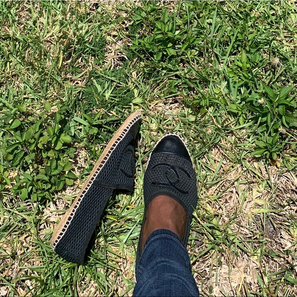 Anastaus's tweet photo. So good I had to share! Check out all the items I'm loving on @Poshmarkapp from @AleciaUnique #poshmark #fashion #style #shopmycloset #chanel #incinternationalconcepts #meettheposher: https://t.co/6Y0L9LItDT https://t.co/QuHPHpvXPw