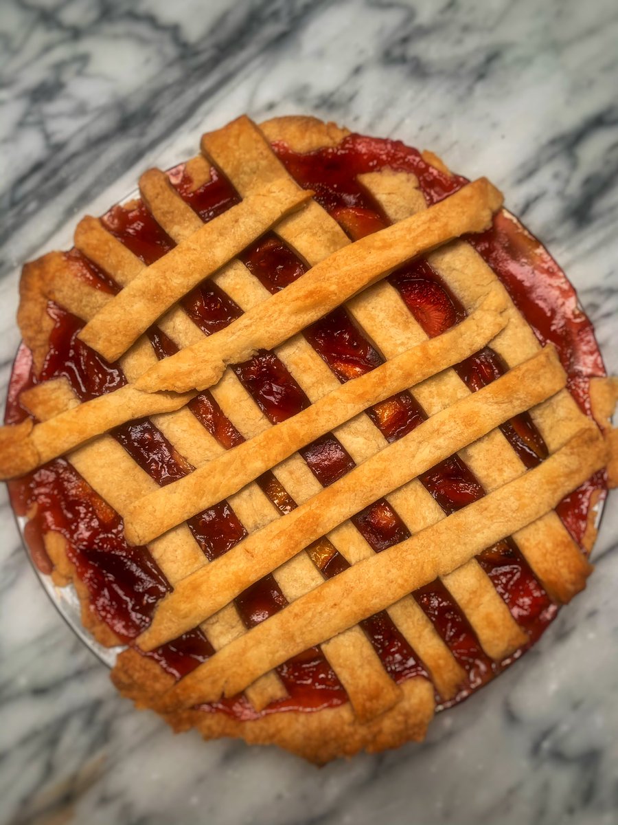 Molly C. Quinn tweet media