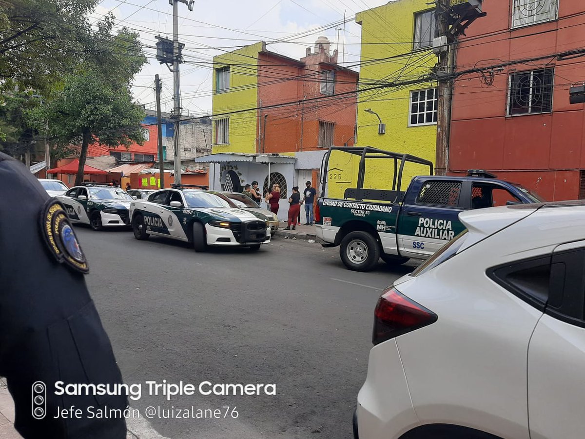 LordSalmonOnce's tweet photo. #Alerta por un automóvil Ford Fiesta Color blanco placas JPJ-8266 que se dio a la fuga luego de #embestir a un menor de 8 años en el 225 de Lago Zirahuen y Laguna de Mayran en La Colonia Anahac de la @AlcaldiaMHmx https://t.co/E4Gn0WmG1C