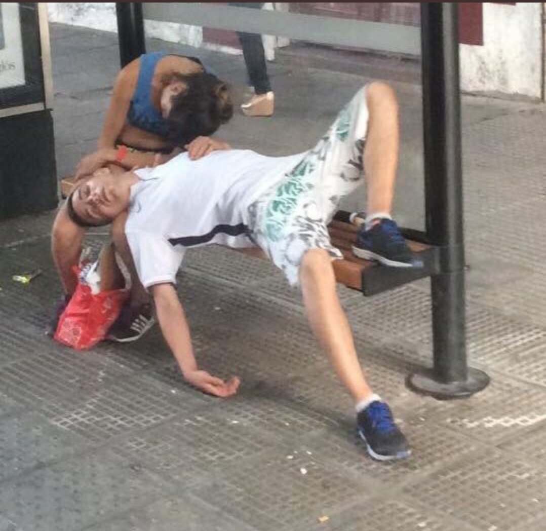 PeeQe10's tweet photo. @BbsGarci11 @padecirnosotros Esperandolo en Plaza Castilla durante 2728263 horas. https://t.co/xAcJogSkfb