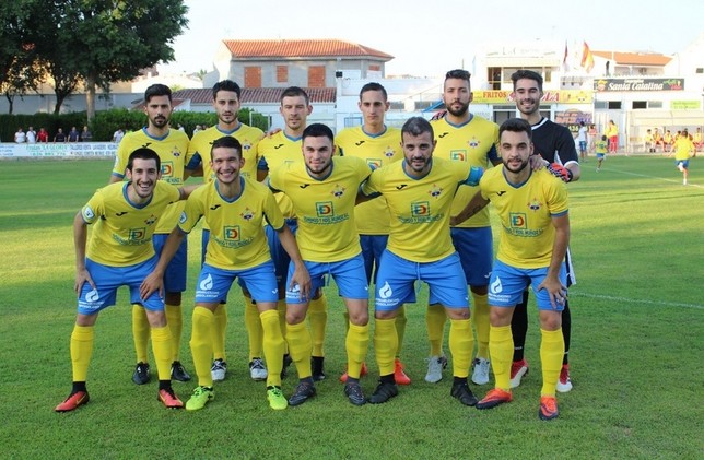 Wikibotijos's tweet photo. El Villarreal cuando juega contra el Madrid / El Villarreal cuando juega contra el Barcelona https://t.co/AmJMzTb8SK