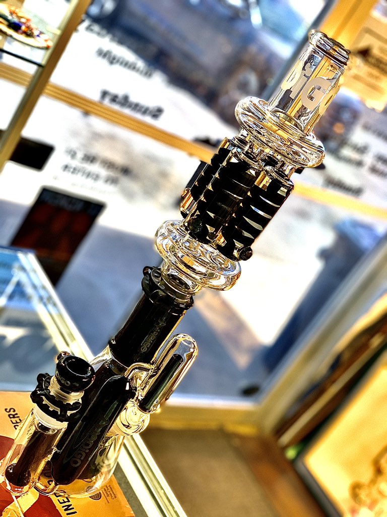 LiftedSmoke's tweet photo. Donโt forget about The Indigo. This piece is truly a work of art. ๐จ ๐ฅ ๐ฒ ๐ฝ ๐ #indigo #glycerine #percolatedat #onlyatlifted #staylifted https://t.co/blrOPmox3A
