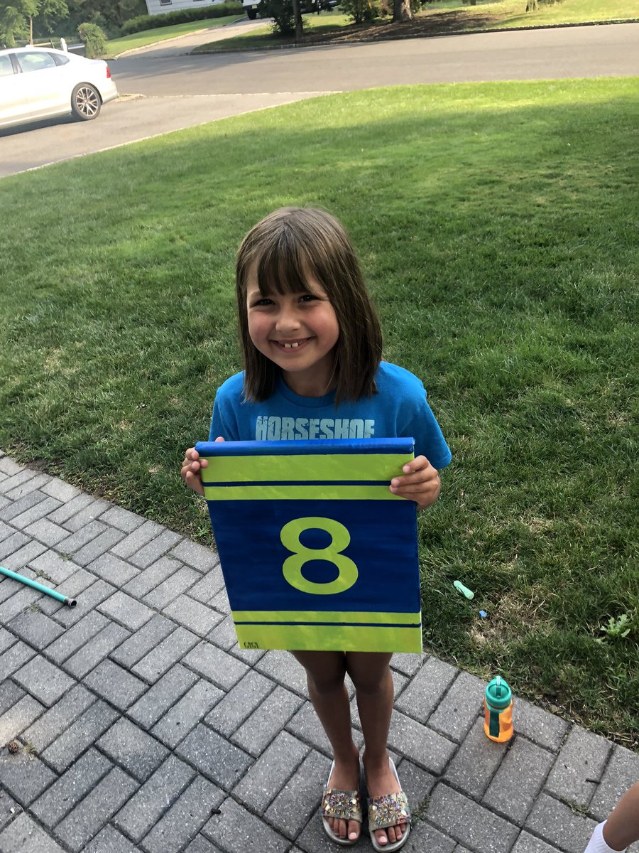 johnnygogo97's tweet photo. Lexi and Eliana requested an 8 and a 10 so they get ... an 8 and a 10! Georgia Grace gets an assist on these two. @MorristownAgent #whydoipaintnumbers? https://t.co/vuriG9s0us