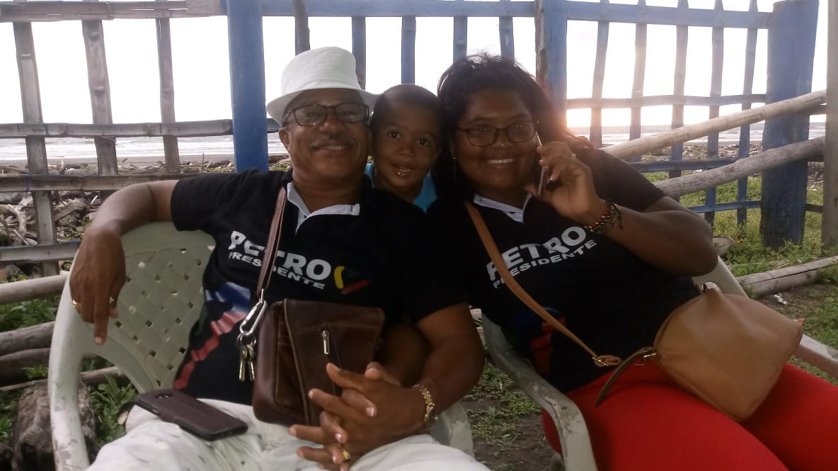Wilson Solis Valencia, profesor y dirigente de la Colombia Humana en Tumaco, Nariño, ha muerto víctima del Covid.
QEPD https://t.co/CoY6S5uqPh