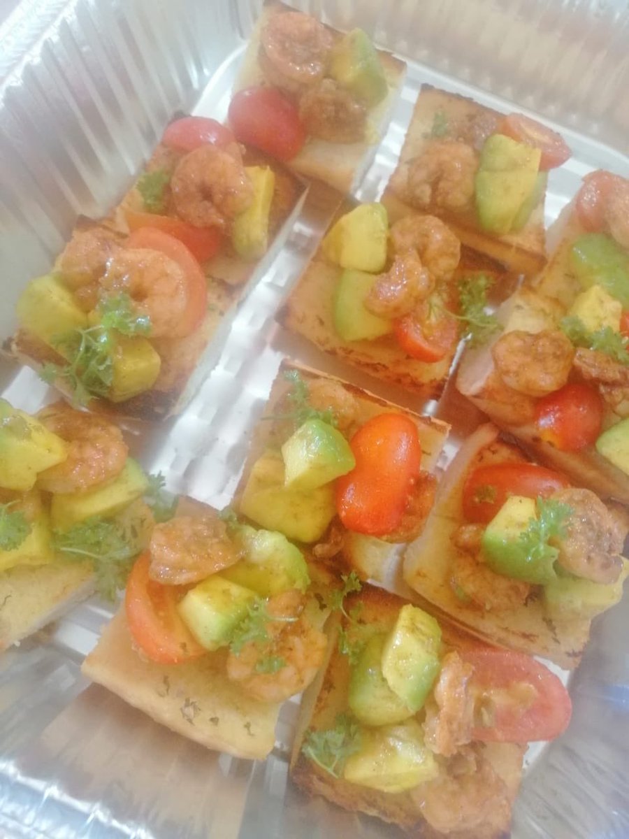 CateringRnb's tweet photo. We provided a new clients with a few items from our Appetizer Menu:
1. Mini Shrimp and Avocado Garlic Bread Toasts
2. Salt fish Accra
3. Geera Pork
4. Potato Samosas
5. Chicken Samosas
6. Lamb Samosas
7. Steak Bites
8. Shrimp &amp; Chive Dumplings 
#rnbcatering
#foodforthesoul https://t.co/RpMFzCVUYC