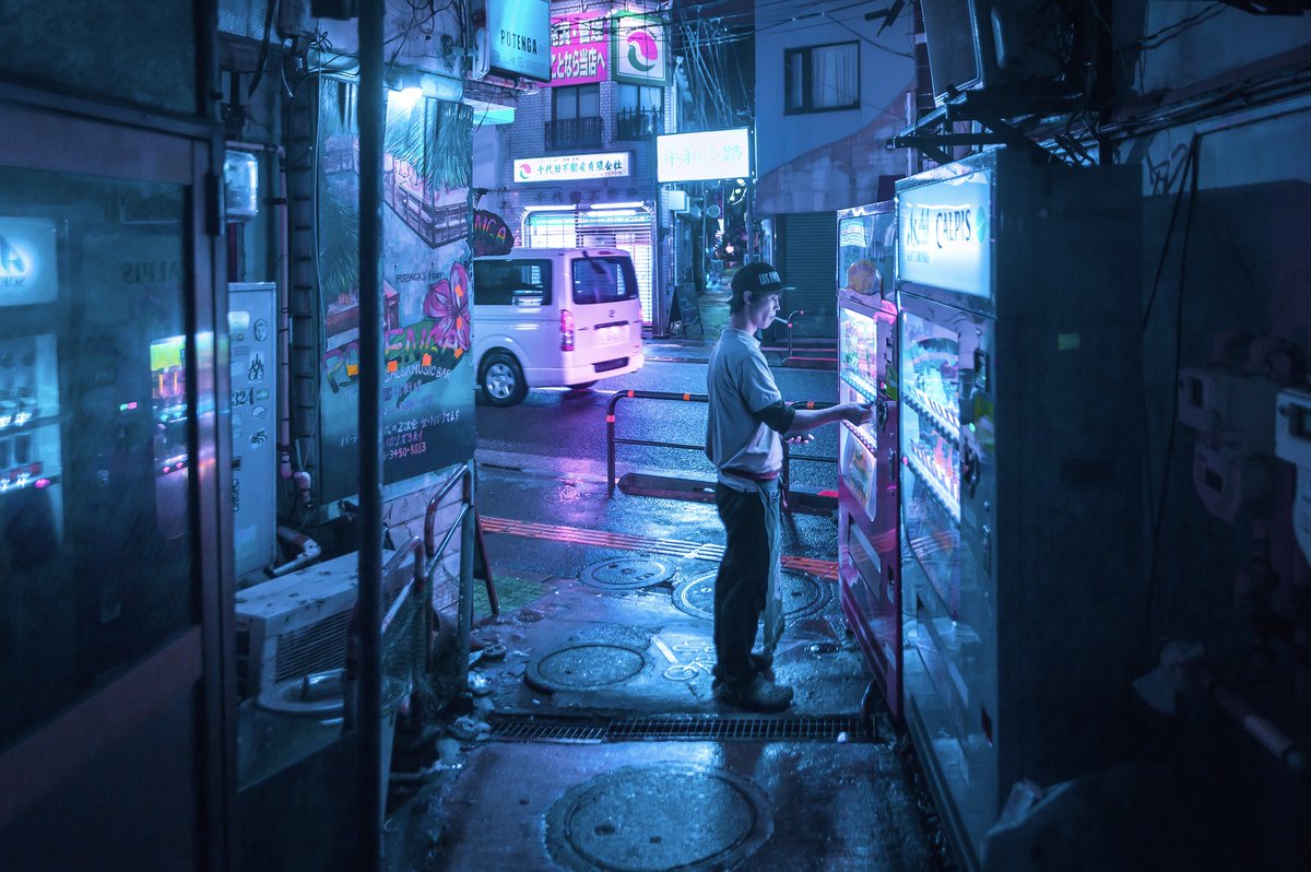 TOKYOLUV's tweet photo. Hello, I'm a shy photographer and this is my hustle. https://t.co/UdpQqFrJju It would mean the world to me if you could share this tweet, cheers! https://t.co/DRfC8j78ys
