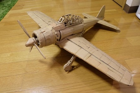 株 アースダンボール 公式 段ボール通販 アースダンボールの 今日は何の日 おはようございます 今日は ゼロ戦の日 超リアル 余ったダンボールで作った精密ゼロ戦 有無を言わせずカッコいい ご紹介記事はこちら T Co