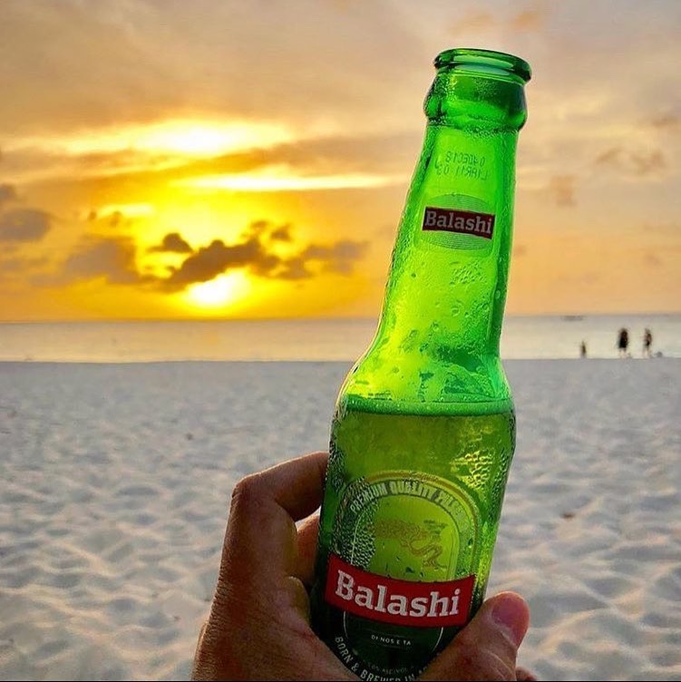 VisitAruba's tweet photo. Ahh, the weekend has arrived... Cheers! 🌴🌤️
📸 Balashi Aruba
#Cheers #BeachMoreWorryLess #VisitArubaSoon https://t.co/wt0Q7smfPi