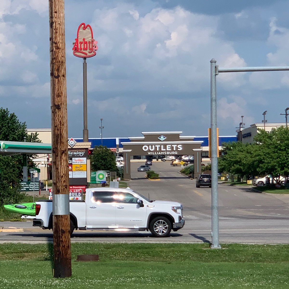 nike williamsburg outlet