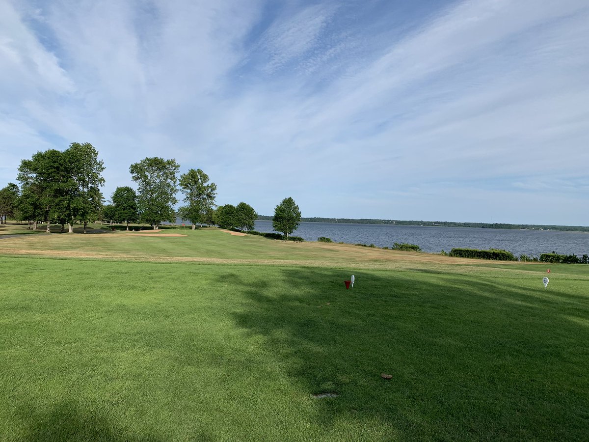 SalChamberlain's tweet photo. 2 of my absolute favorite places... @GowanBraeGolf and Youghall beach 🏖 #thebars #lowtide #golf #bathurst #NBproud https://t.co/ltR2L0aE94
