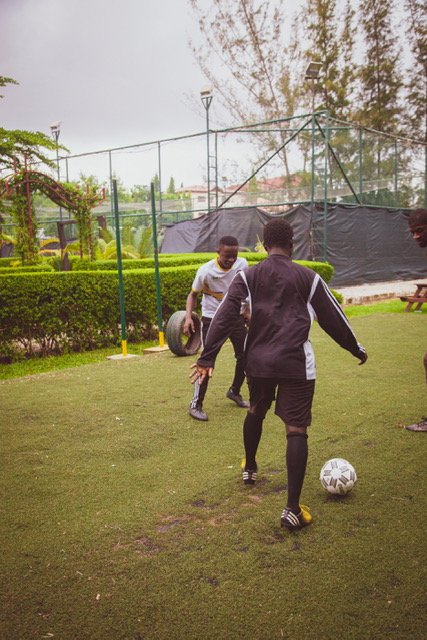 Balat_Ten's tweet photo. Guess who's back in training 
Pc: @kungfu_kenny___ https://t.co/FB5KrY4xI2