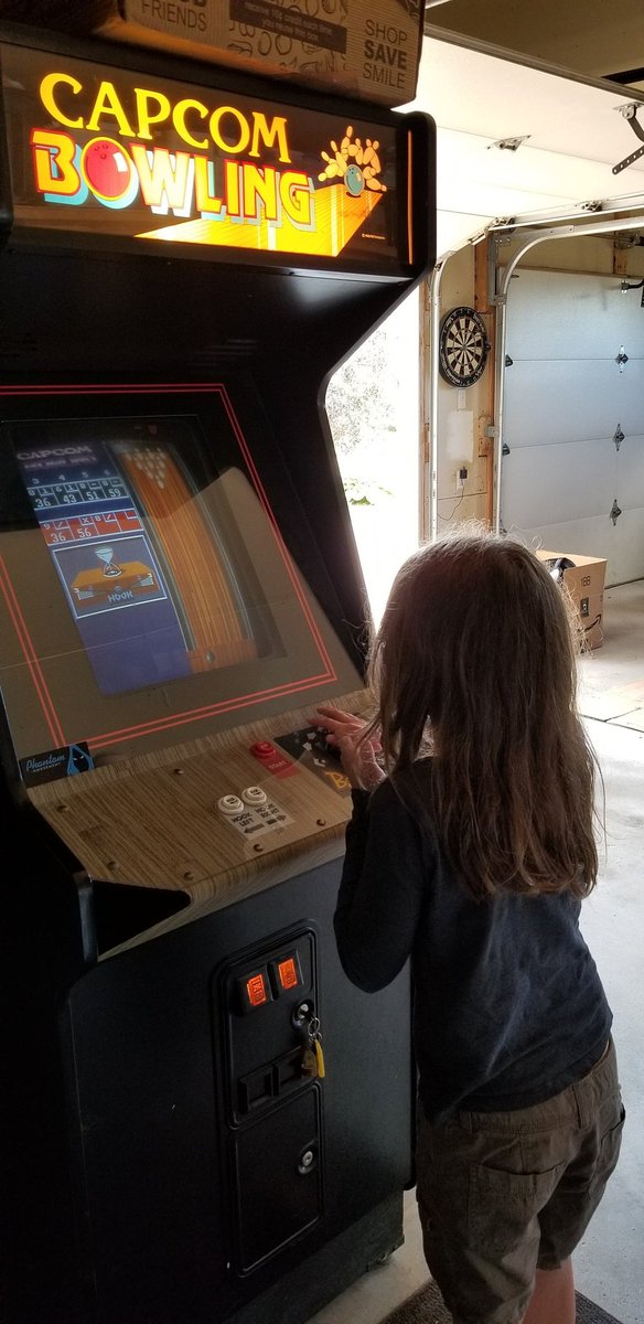 Channel33RPM's tweet photo. My youngest, learning the joys of old school gaming.
#arcade #RETROGAMING #capcomm https://t.co/wXDT9n2jFH