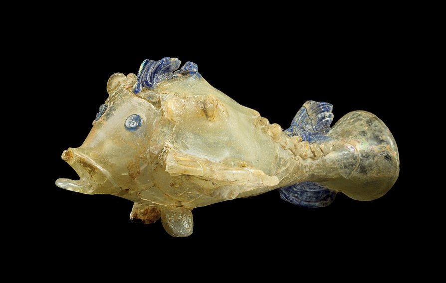 Roman glass also travelled eastwards too, like this fish vessel, ?1stC AD, probably made with glass from Roman Egypt & found at Begram, Afghanistan:  https://www.academia.edu/download/...