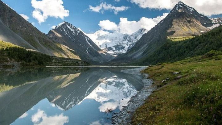 GProfonda's tweet photo. The mysterious pyramids in Altai, Siberia https://t.co/ws3lPgvgMQ https://t.co/bG9W6nOCyG