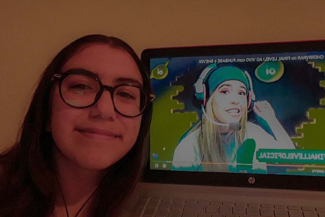 babexvines's tweet image. Venham pra live💛😊 #GLaovivo #finallevel
@Finalevel @funBABE