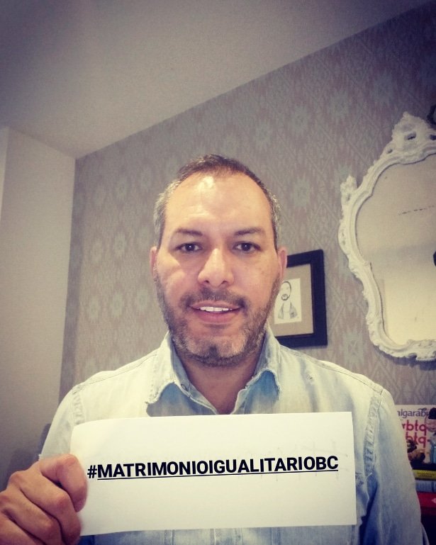 alexalarcon77's tweet photo. Los #DerechosHumanos NO SE CONSULTAN SE EJERCEN. Los congresos y diputados deben ser los primeros en entenderlo. #congresobc debe aprobar el
#matrimonioigualitario como lo dicta  la #SCDJ #sialmatrimonioigualitariobc
#todaslaspersonastodoslosderechos #MisDerechosNoSeConsultan https://t.co/Ff2xNxil61