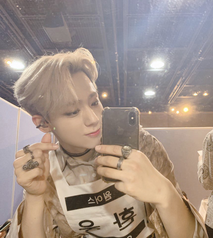 woong_mirror
