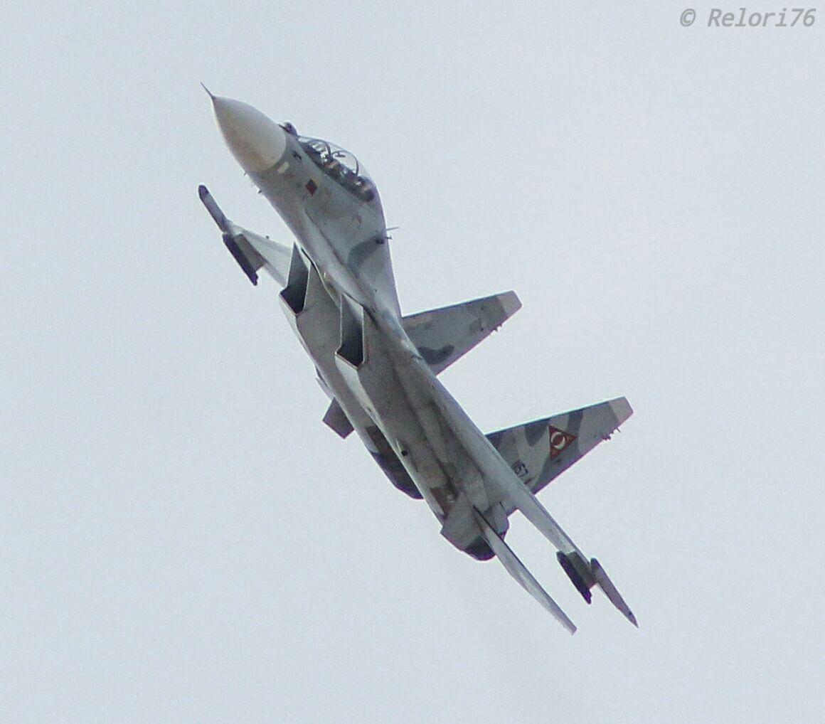 En inicial y rompimiento formación Sukhoi @Cmdte_Aviacion 📸📷©️ Relori76